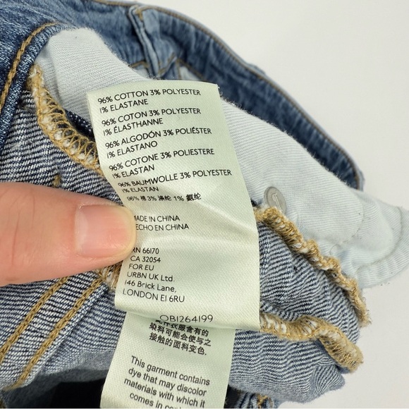 Anthropologie Pilcro High Rise Track Short Shape Jean Shorts Size 31 - Picture 9 of 15